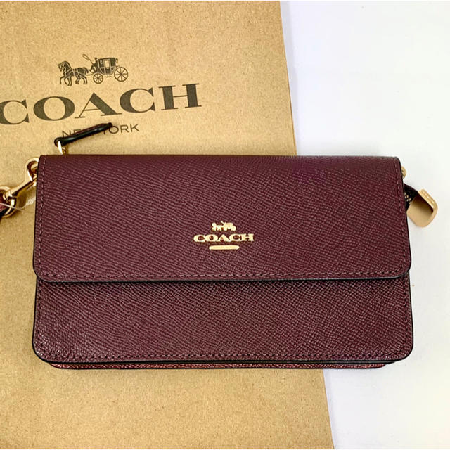 COACH コーチ スマホポーチ　長財布にもhawaii