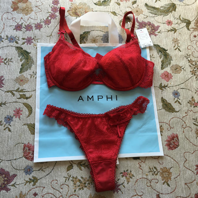 AMPHI(アンフィ)のamphi風間ゆみ ブラソングセット赤  レディースのルームウェア/パジャマ(その他)の商品写真