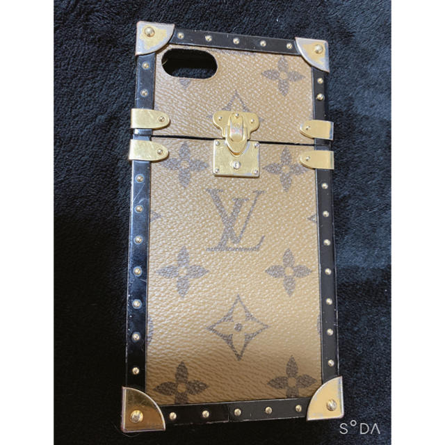 LOUIS VUITTON(ルイヴィトン)のルイヴィトン　アイトランク スマホ/家電/カメラのスマホアクセサリー(iPhoneケース)の商品写真