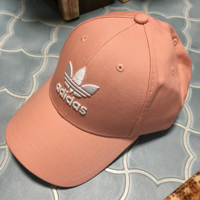 adidas(アディダス)のアディダス　adidas キャップ　ピンク　定価3239円 レディースの帽子(キャップ)の商品写真