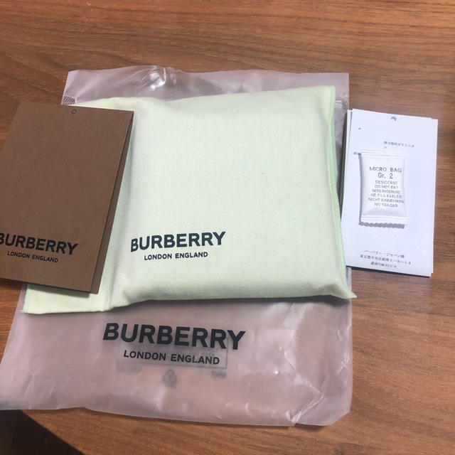 BURBERRY(バーバリー)のBurberry 新作　折り財布 メンズのファッション小物(折り財布)の商品写真
