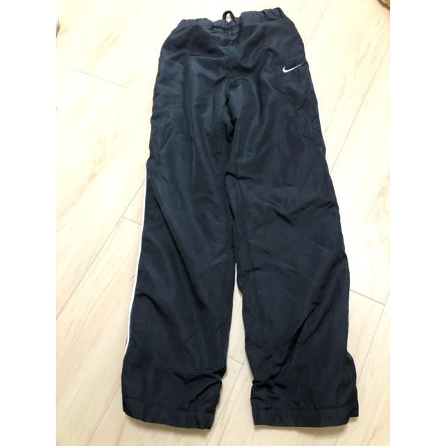 NIKE(ナイキ)のNIKE 130 男の子　ナイロンパンツ キッズ/ベビー/マタニティのキッズ服男の子用(90cm~)(パンツ/スパッツ)の商品写真