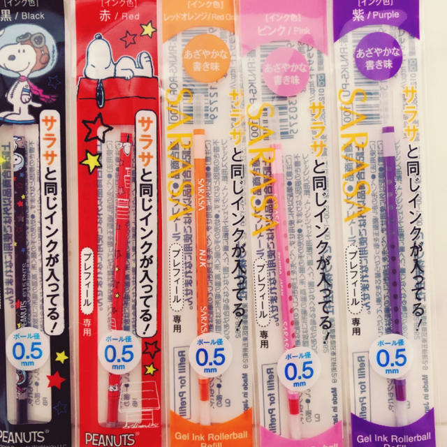 SNOOPY(スヌーピー)の新品　スヌーピー  5色　プレフィール　ボールペン インテリア/住まい/日用品の文房具(ペン/マーカー)の商品写真