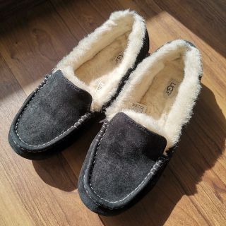 アグ(UGG)の正規品 UGG アンスレー モカシン シープスキン size10 ブラック(スリッポン/モカシン)