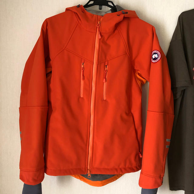 CANADA GOOSE(カナダグース)のカナダグース　マウンテンパーカー メンズのジャケット/アウター(マウンテンパーカー)の商品写真