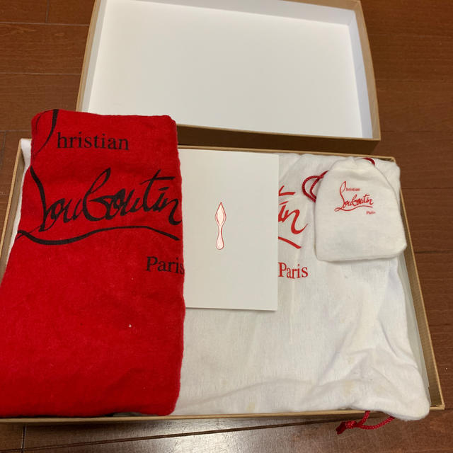 Christian Louboutin(クリスチャンルブタン)のルブタン 靴の空箱 レディースのバッグ(ショップ袋)の商品写真