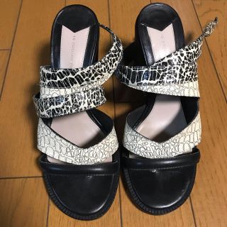 デレクラム(DEREK LAM)のDEREK LAM サンダル(サンダル)