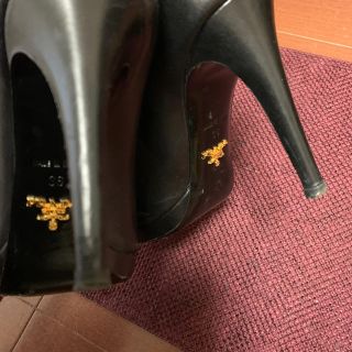 PRADA - プラダの黒パンプスの通販 by はぴさん's shop|プラダならラクマ