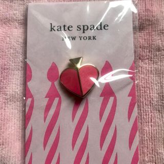 ケイトスペードニューヨーク(kate spade new york)の☆未開封・新品・非売品☆ケイト・スペード ブローチ(ブローチ/コサージュ)