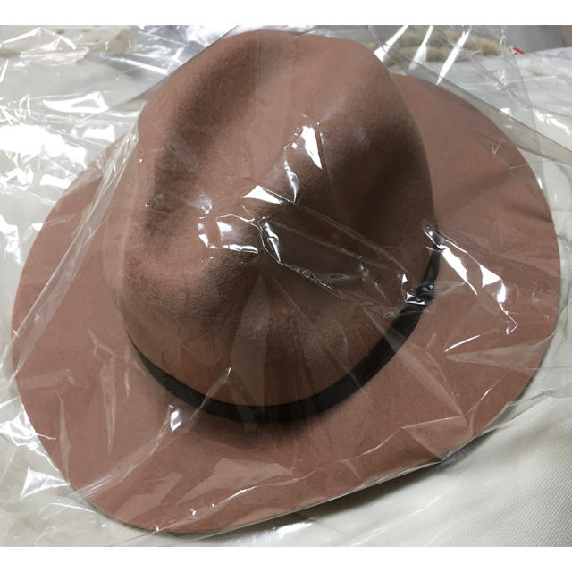 STRAWBERRY-FIELDS(ストロベリーフィールズ)の新品　未使用　タグ付き ストロベリーフィールズ 帽子　定価4290円 レディースの帽子(ハット)の商品写真