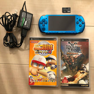 プレイステーションポータブル(PlayStation Portable)のPSP 3000 本体　ブルー　ソフト2本(携帯用ゲーム機本体)