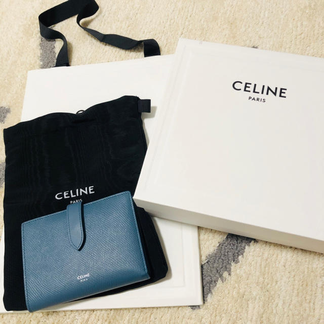 celine(セリーヌ)のセリーヌ  ミディアムストラップウォレット　ロエベ　プラダ レディースのファッション小物(財布)の商品写真