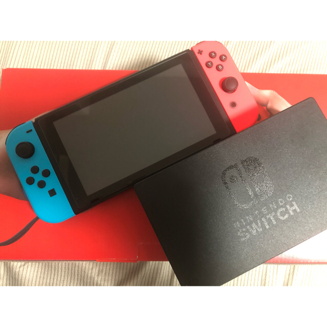 ほぼ未使用 Nintendo switch 本体 ネオン バッテリー強化版 新品本物