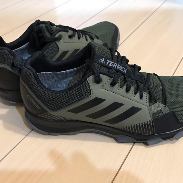 adidas(アディダス)の値下げ中！adidas  TERREX TRACEROCKER GTX 28cm スポーツ/アウトドアのアウトドア(登山用品)の商品写真