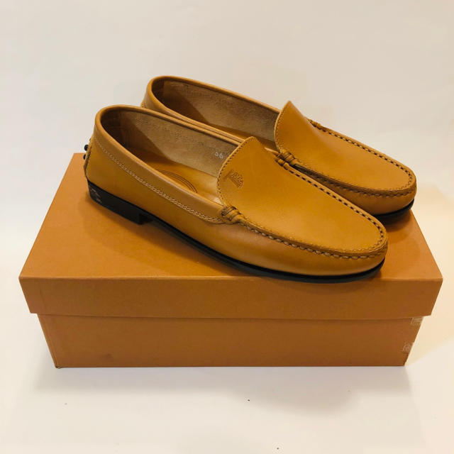 TOD'S ドライビングシューズ ベージュ 36 新品