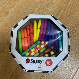 サッシー(Sassy)のサッシー Sassy  clitter links  新品未使用(知育玩具)