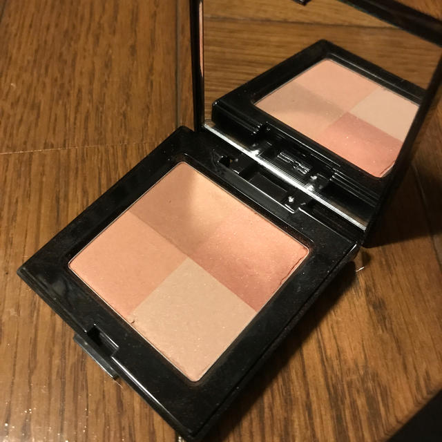 laura mercier(ローラメルシエ)のローラメルシエ　フェイスカラー コスメ/美容のベースメイク/化粧品(フェイスカラー)の商品写真