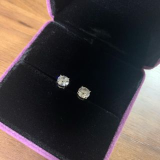 スワロフスキー(SWAROVSKI)のスワロフスキージルコニアピアス　両耳用　6mm(ピアス)