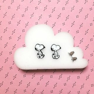 スヌーピー(SNOOPY)の【最終値下げ★】スヌーピーピアス　キャラクターピアス(ピアス)