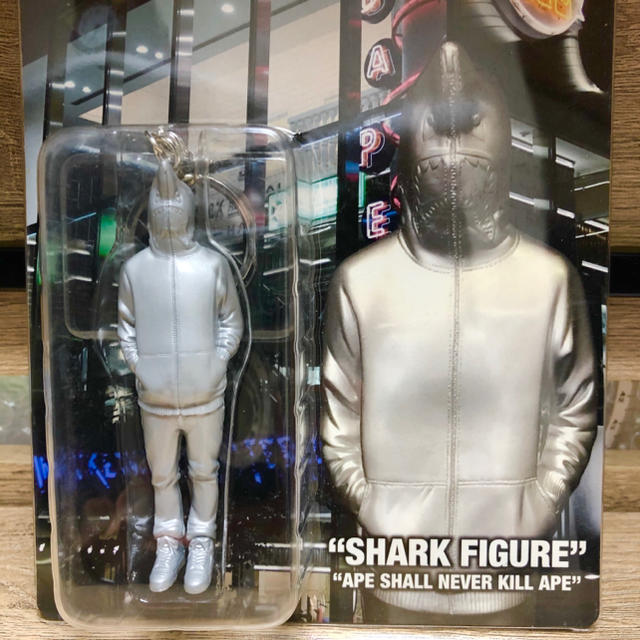 BAPE シャークキーホルダー SHARK FIGURE KEY HOLDER | フリマアプリ ラクマ