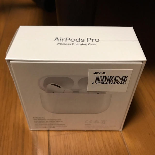 Apple(アップル)のAirPods Pro スマホ/家電/カメラのオーディオ機器(ヘッドフォン/イヤフォン)の商品写真