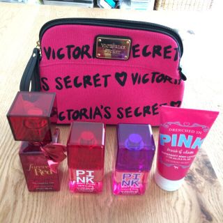 ヴィクトリアズシークレット(Victoria's Secret)のヴィクシー ポーチのみ☺︎(コフレ/メイクアップセット)