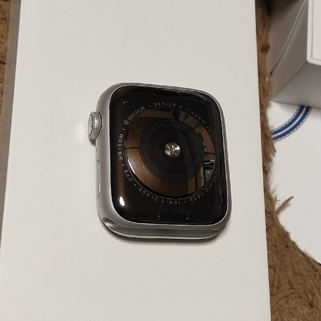 Apple Watch(アップルウォッチ)のApple Watch series4  44mm バンド2本 ケース付き メンズの時計(腕時計(デジタル))の商品写真