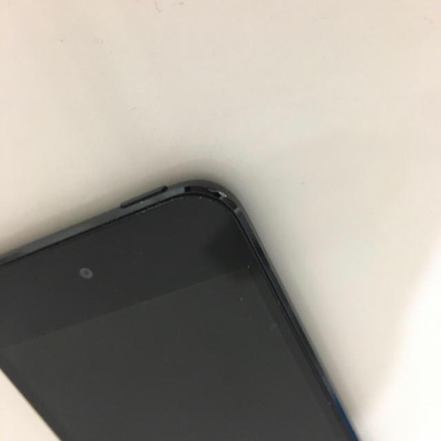 iPod touch(アイポッドタッチ)のipod touch 5世代　ブラック　32GB (本体のみ) スマホ/家電/カメラのPC/タブレット(その他)の商品写真