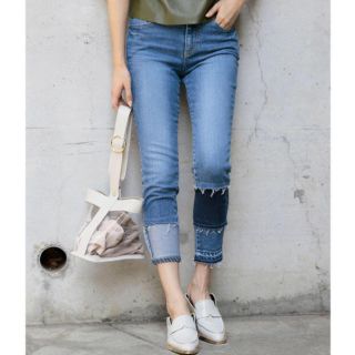 アメリヴィンテージ(Ameri VINTAGE)のAMERI（アメリ） MULTI COLOR HEM DENIM(デニム/ジーンズ)