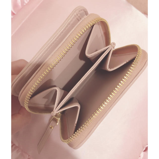 miumiu ピンク　二つ折り財布♡ 1