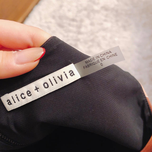 Alice+Olivia(アリスアンドオリビア)のワンピースアリスアンドオリビア専用 レディースのワンピース(ミニワンピース)の商品写真