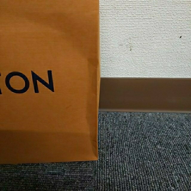 LOUIS VUITTON(ルイヴィトン)のKoKo様専用  ルイヴィトン空箱・紙袋 レディースのバッグ(ショップ袋)の商品写真