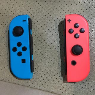 ニンテンドースイッチ(Nintendo Switch)のSwitch ジョイコン オレンジ/ブルー 左右セット メンテナンス済(その他)