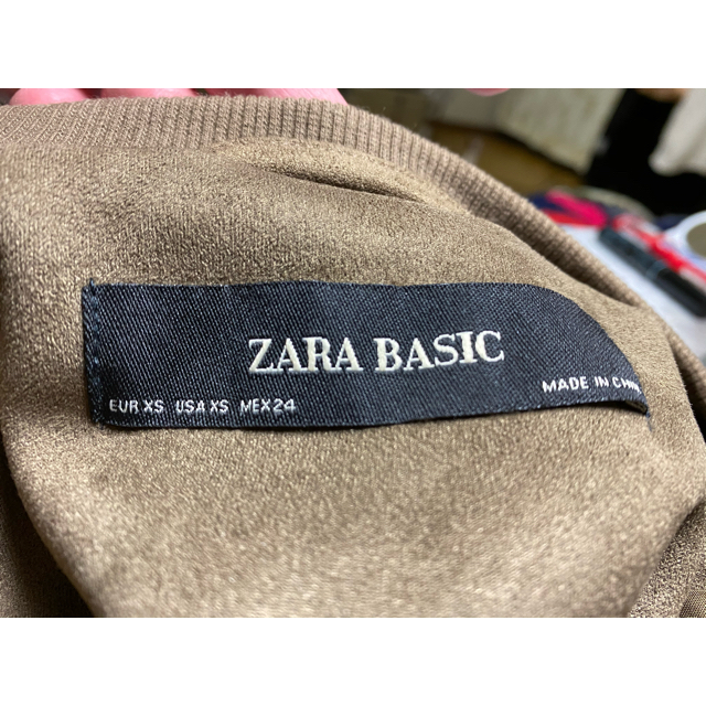 ZARA(ザラ)の【値下げ中】ZARAジャケット レディースのジャケット/アウター(ノーカラージャケット)の商品写真