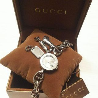 グッチ チャーム 腕時計 レディース の通販 22点 Gucciのレディースを買うならラクマ