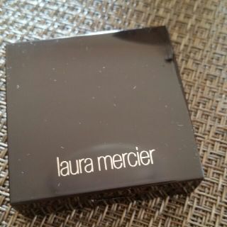 ローラメルシエ(laura mercier)の値下げ!!ローラ メルシエシ－クレットブラ－リングパウダー(コンシーラー)