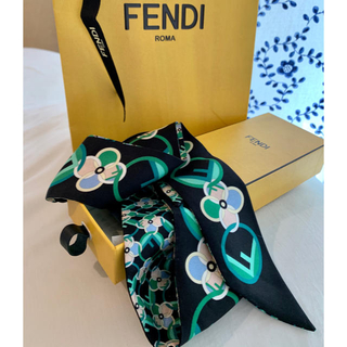 フェンディ(FENDI)の【正規品】 FENDI バンドスカーフ　ツイリー(バンダナ/スカーフ)