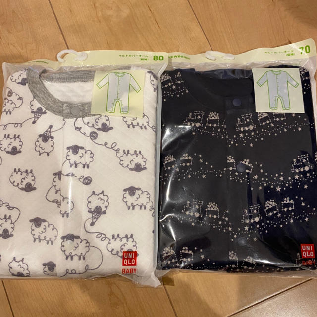 UNIQLO(ユニクロ)の【新品】ユニクロ キルトカバーオール ロンパース 長袖 70 80 キッズ/ベビー/マタニティのベビー服(~85cm)(カバーオール)の商品写真