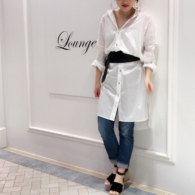 Loungedress(ラウンジドレス)のLoungedress ビッグシャツワンピース レディースのトップス(シャツ/ブラウス(長袖/七分))の商品写真