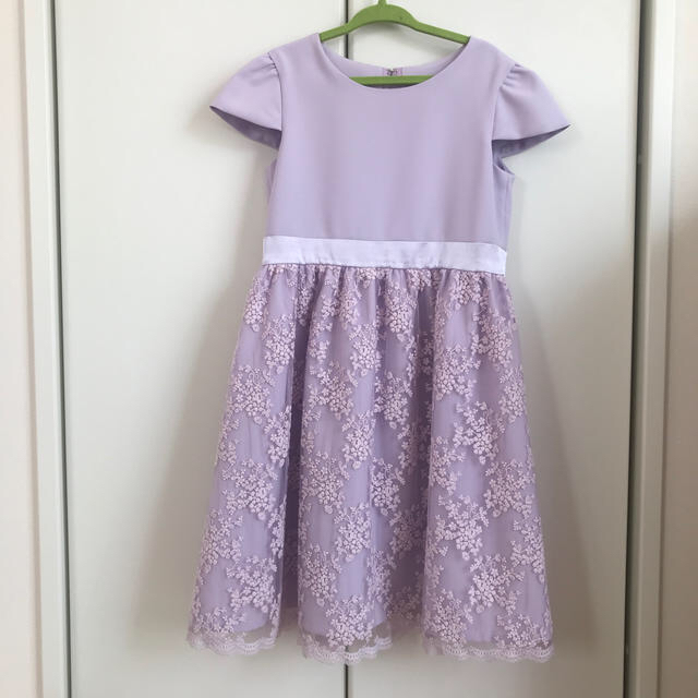 a.v.v(アーヴェヴェ)のフォーマル 女の子120 キッズ/ベビー/マタニティのキッズ服女の子用(90cm~)(ドレス/フォーマル)の商品写真