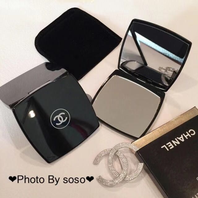 Chanel 新品 未使用品 シャネル Chanel ミラーの通販 By ハム8 S Shop シャネルならラクマ Chanel 新品 未使用品 シャネル Chanel ミラーの通販 By ハム8 S Shop シャネルならラクマ