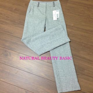 ナチュラルビューティーベーシック(NATURAL BEAUTY BASIC)のNATURAL.B.ツイードパンツ未使用(クロップドパンツ)