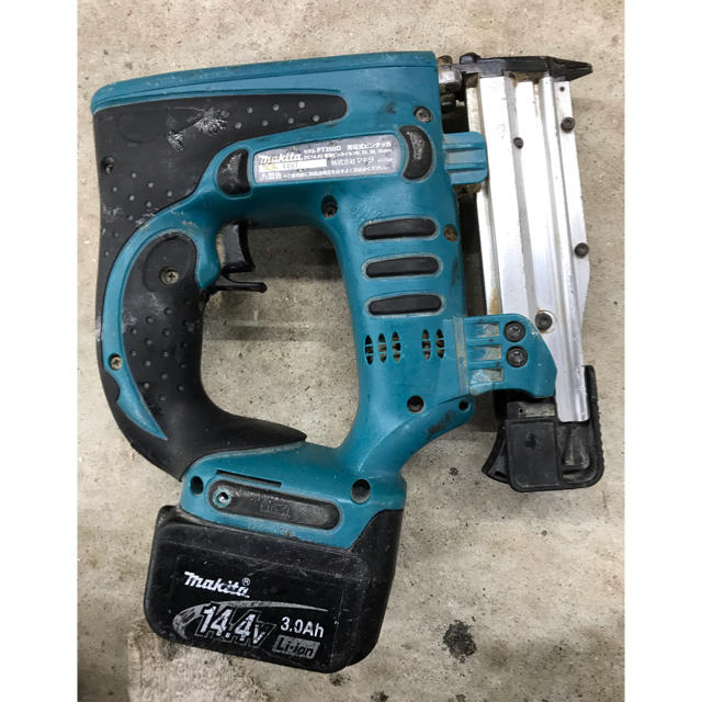 Makita(マキタ)のコードレスピンタッカー　バッテリー1個付き スポーツ/アウトドアの自転車(工具/メンテナンス)の商品写真