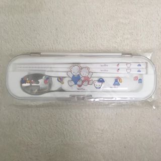 ファミリア(familiar)のfamiliar 新品　お箸　スプーンセット(弁当用品)