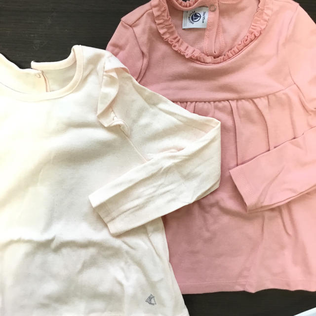 PETIT BATEAU(プチバトー)の【新品】プチバトー 36m 長袖カットソー2枚組 ピンク キッズ/ベビー/マタニティのキッズ服女の子用(90cm~)(Tシャツ/カットソー)の商品写真