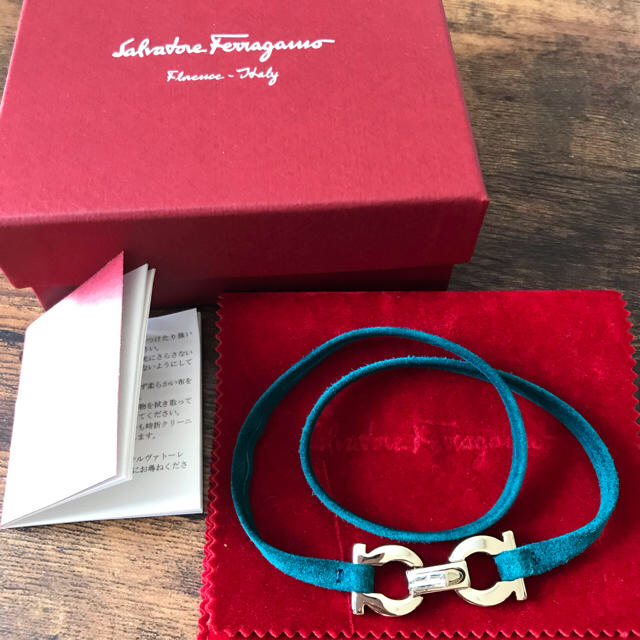 Salvatore Ferragamo(サルヴァトーレフェラガモ)のフェラガモ　　ガンチーニ　2way ブレスレット レディースのアクセサリー(ブレスレット/バングル)の商品写真