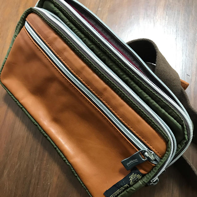 Orobianco(オロビアンコ)のオロビアンコ　giacomino ブラウン×カーキ メンズのバッグ(ショルダーバッグ)の商品写真