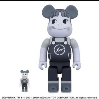 フジヤ(不二家)のMILKY THE CONVENI BLACK PEKO BE@RBRICK(その他)