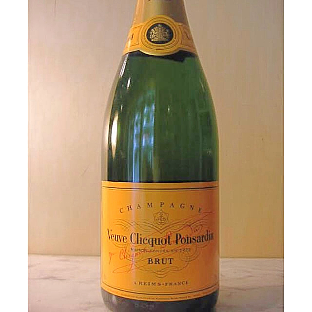 Veuve Clicquot ヴーヴクリコ   750 ml