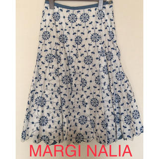 ディノス(dinos)の新品 ディノス マージネリア MARGI NALIA 刺繍 スカート S フレア(ひざ丈スカート)